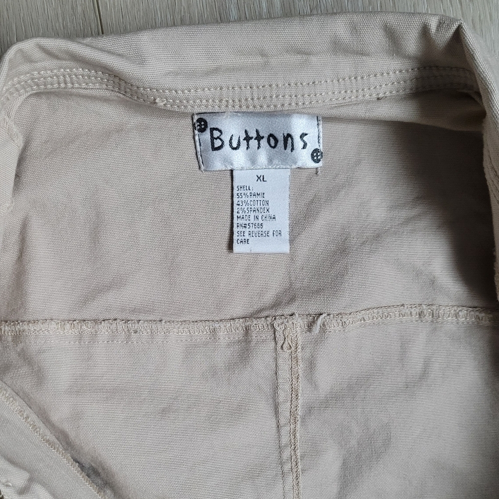 Buttons jacket - Picture 6 of 9